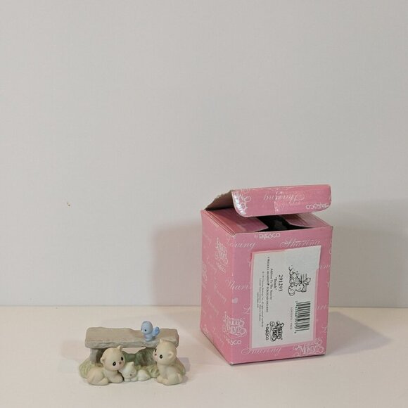 Enesco Precious Moments "Bench" Addition to Nativity Christmas 1997 collectible - Picture 3 of 4